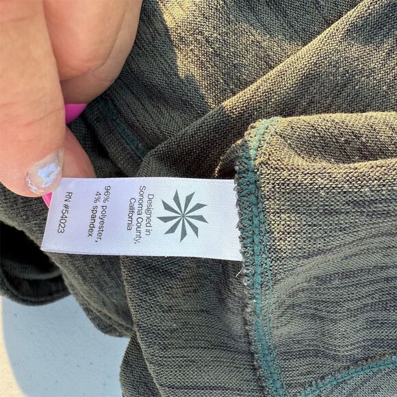 BUNDLE Athleta Women's Hooded Pullover Hoodie and Mock neck sleeveless Size M‎ - Picture 10 of 11